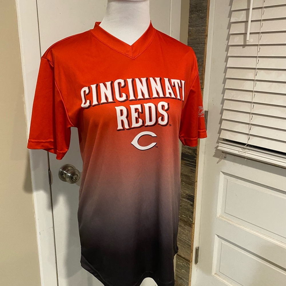 Cincinnati Reds Gradient T-Shirt - Red and Black